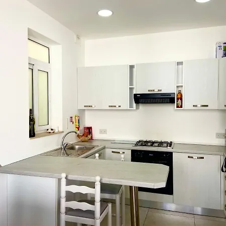 3 Bedroom Penthouse Near Paceville Party Area * Is-Swieqi